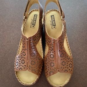 Pikolinos Sandals (size 39)